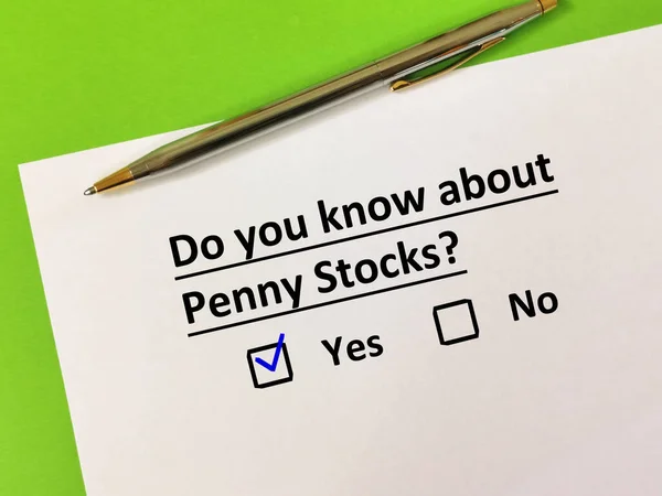 One Person Answering Question Trading Knows Penny Stocks — Stock Photo, Image