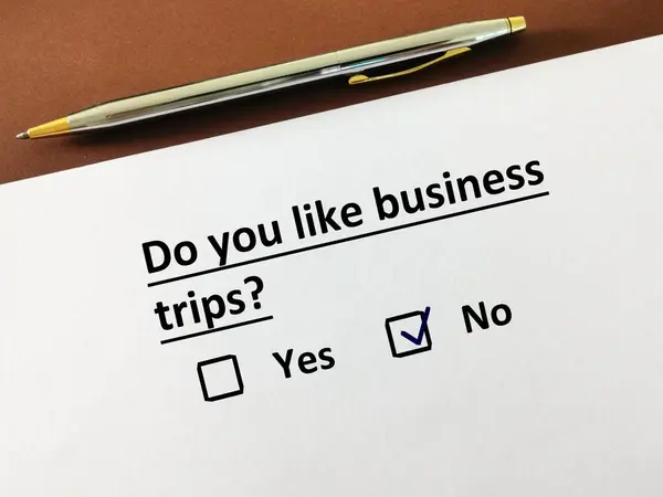 Una Persona Está Respondiendo Pregunta Sobre Turismo Gustan Los Viajes — Foto de Stock