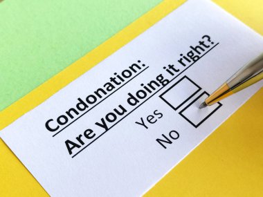 Bir kişi bağışlanmayla ilgili soruya cevap veriyor..