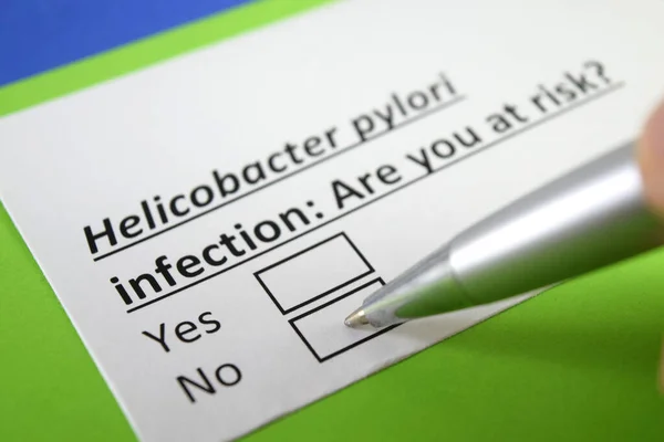 Dedo Está Respondiendo Pregunta Sobre Infección Por Helicobacter Pylori — Foto de Stock