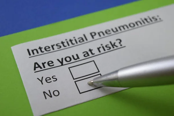 Dedo Está Respondiendo Pregunta Sobre Neumonitis Intersticial — Foto de Stock
