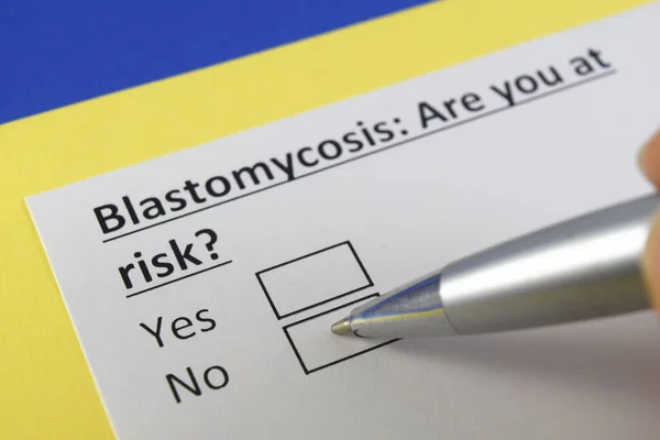 Una Persona Está Respondiendo Pregunta Sobre Blastomicosis — Foto de Stock