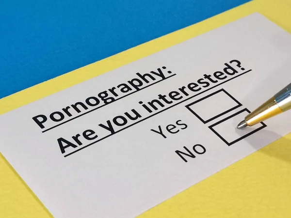 Una Persona Está Respondiendo Una Pregunta Sobre Pornografía — Foto de Stock