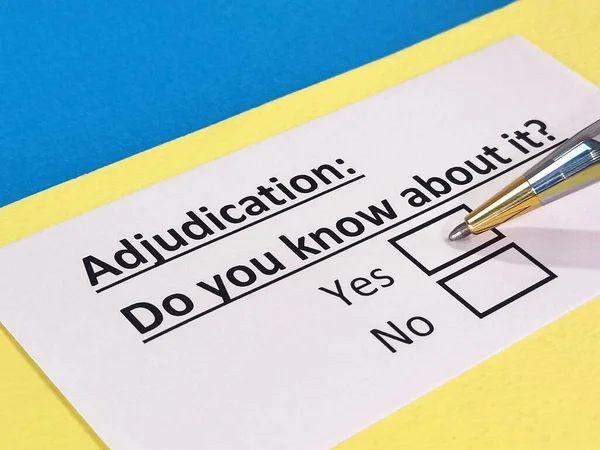 One Person Answering Question Adjudication — Stock Photo, Image