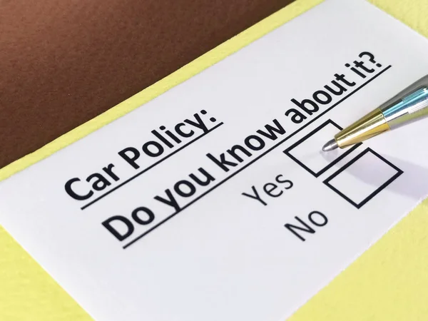 One Person Answering Question Car Policy — Stock Photo, Image