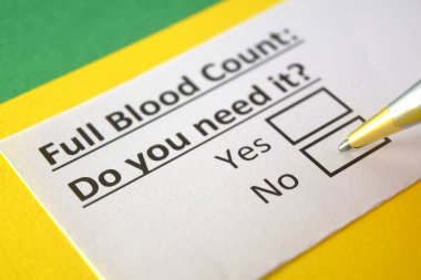 Bir kişi tam kan sayımıyla ilgili soruya cevap veriyor..