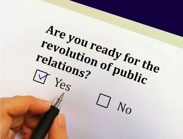 Ένα Άτομο Απαντά Στην Ερώτηση Για Την Επανάσταση Είναι Έτοιμος — Φωτογραφία Αρχείου