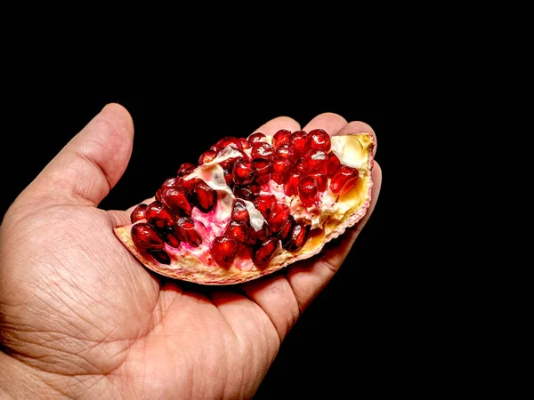 Slice Ripe Juicy Pomegranate Person Hand Macro — Stock Photo, Image