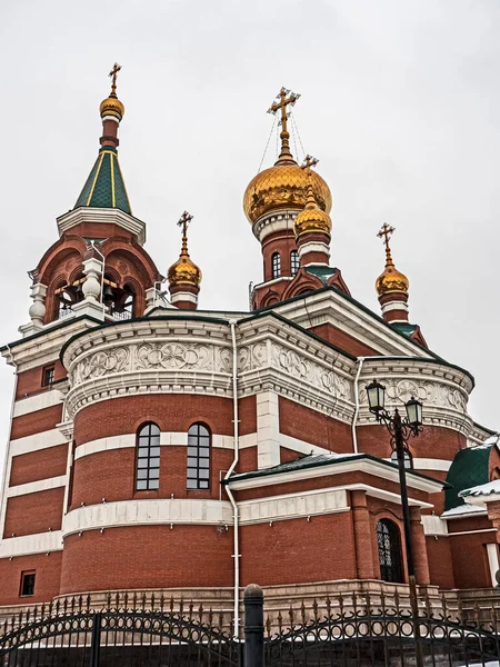 Chiesa San Giorgio Vittorioso Chelyabinsk Vista Una Giornata Invernale Nuvolosa — Foto Stock