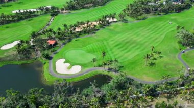 Golf sahası ve golf sahası