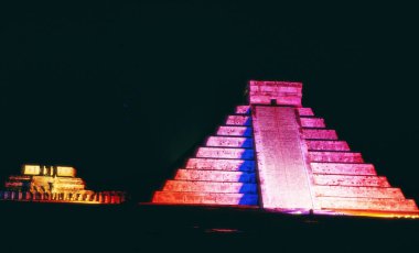 Chichen itza piramidi. Meksika 'yı mahvediyor. uygarlık ve mitoloji
