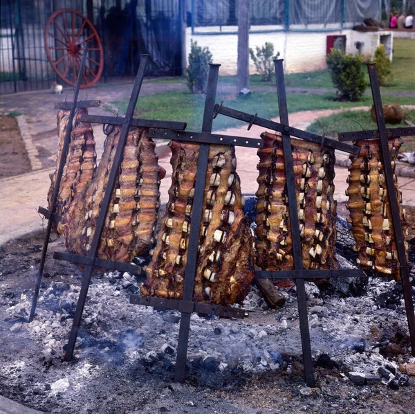 Barbekü kaburga, geleneksel Arjantin rostosu