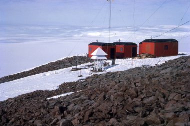 Antarktika Almirante brown cennet koyu, Antarktika temel
