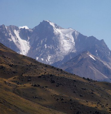 Dağ And Dağları karla kaplı
