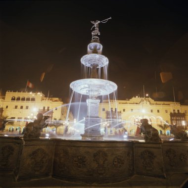 lima,square,building,architecture,plaza de armas, architecture, city, travel, tree, blue, 