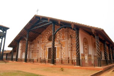 Bölgeyi evcilleştirmek amacıyla İsa Cemiyeti tarafından kurulan Bolivya 'nın Cizvit misyonları, Chiquitos ve Tarija misyonları Paraguay' ın Cizvit eyaletine aitti.,