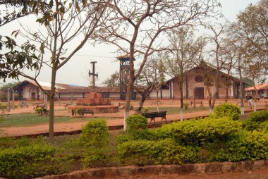 Bölgeyi evcilleştirmek amacıyla İsa Cemiyeti tarafından kurulan Bolivya 'nın Cizvit misyonları, Chiquitos ve Tarija misyonları Paraguay' ın Cizvit eyaletine aitti.