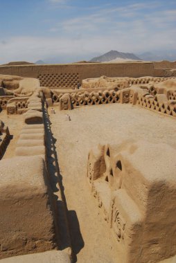 Chan Chan Chan 'ın modern Peru' daki kalıntıları Güney Amerika 'nın en eski Kolombiya öncesi şehridir.