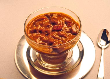 Peru Peru tatlıları, domuz labirentleri, cam kaseler.