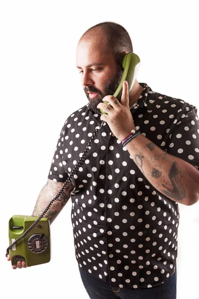 Vintage telefonda konuşurken