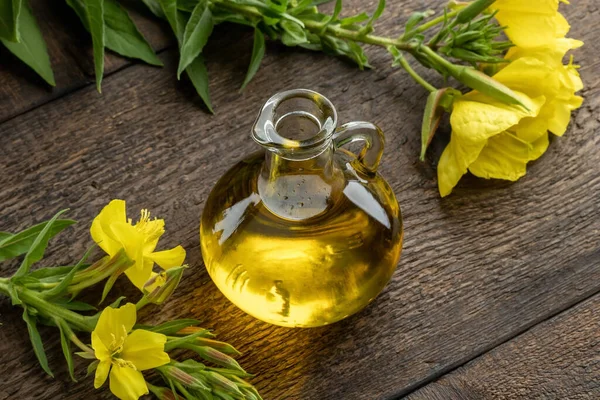 Las Flores Onagra Aceite Sobre Mesa — Foto de Stock