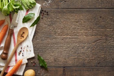 Taze doğal malzemelerden pişirme kavramı - fotokopi alanı olan sebzeler, üst görünüm