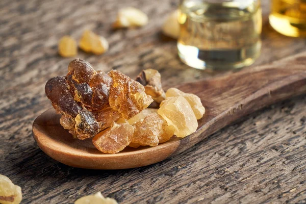 Frankincense Resin Wooden Spoon Table Closeup — Stock Photo, Image