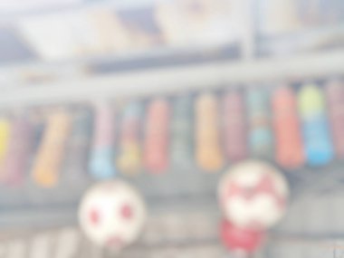 Yumuşak odak ve sessiz renklerin dünyasına rüya gibi bir kaçış. Bir anın özünü soyutlama merceğinden yakalıyorum..