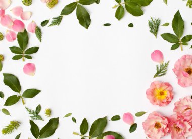 Yuvarlak kare çelenk desenle gül çiçek, yaprakları, etli 