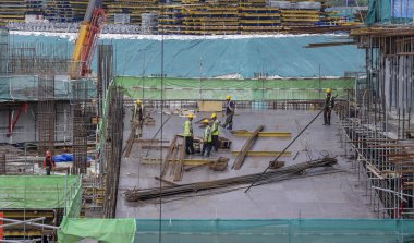 İnşaat alanında çalışan