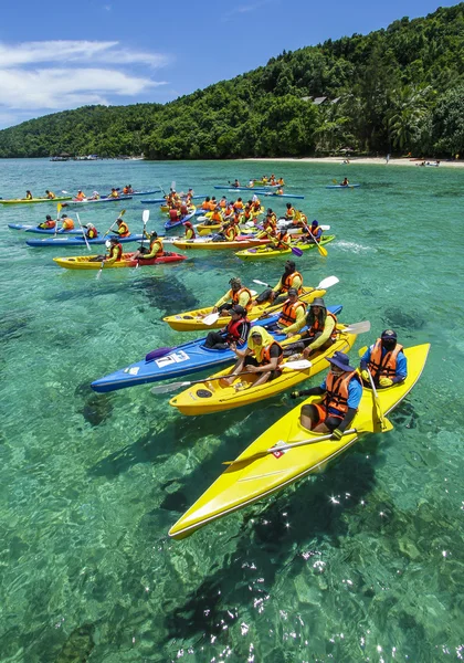 Gaya adada Kayak kişi.