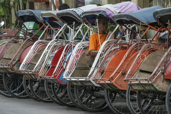 Trishaw veya Becak Yogyakarta kasaba