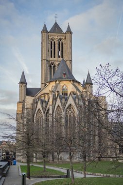 Gent Belçika 'daki Aziz Nicholas Kilisesi Katedrali' nin geleneksel taş mimarisi.