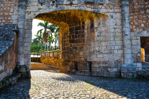 Puerta del Alcázar de Colón - Santo Domingo, República Dominicana . — Foto de Stock