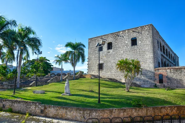 Alcazar de Colón e Praça de Espanha (Plaza de Espana) em Santo Domingo, República Dominicana . — Fotografia de Stock