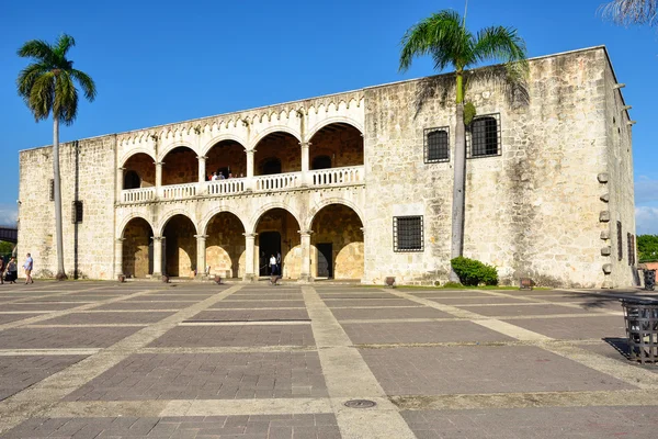 Alcazar de Colón e Praça de Espanha (Plaza de Espana) em Santo Domingo, República Dominicana . — Fotografia de Stock