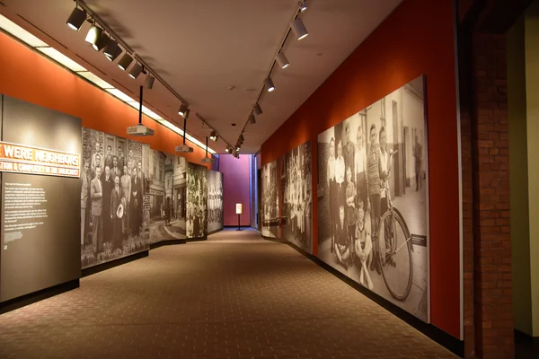 Vista interna do Museu Memorial do Holocausto em Washington DC, EUA . — Fotografia de Stock