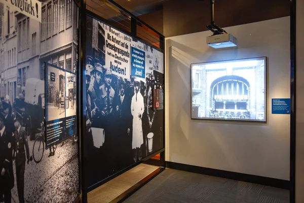 Belső nézet, a Holocaust Memorial Museum, Washington DC, Amerikai Egyesült Államok. — Stock Fotó