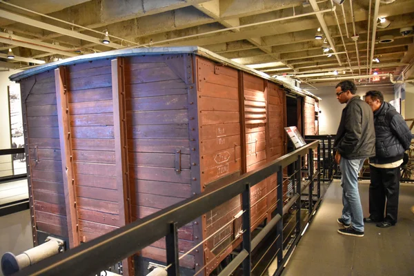 Vista interna do Museu Memorial do Holocausto em Washington DC, EUA . — Fotografia de Stock