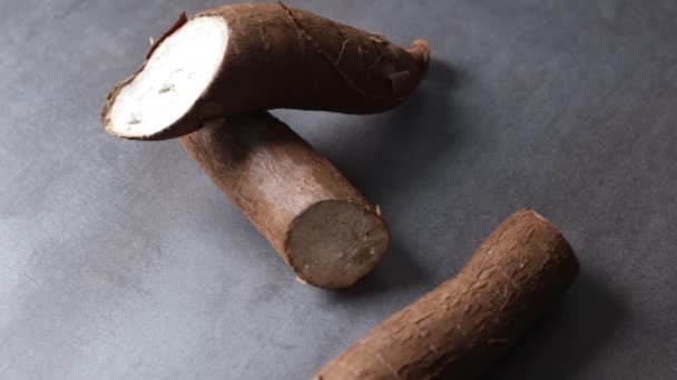 Cassava Proaspătă Bază Gri — Videoclip de stoc