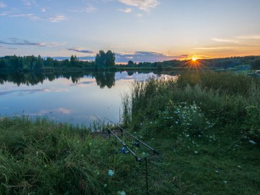 Balıkçı oltası ve dönen makara