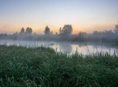 sabah sis Nehri üzerinde.