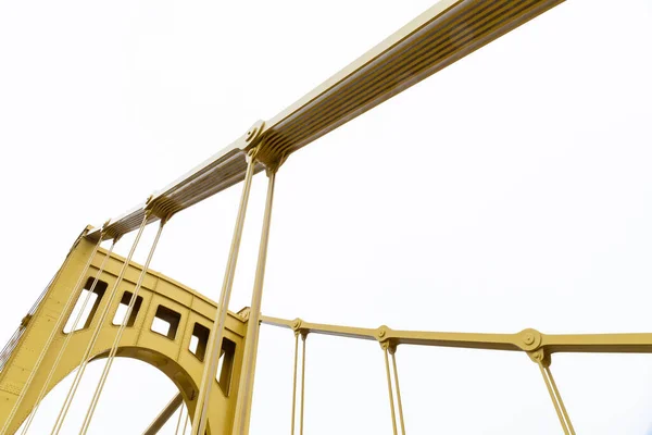 Puente Pintado Amarillo Vertical Soportes Suspensión Aspecto Horizontal Imágenes de stock libres de derechos