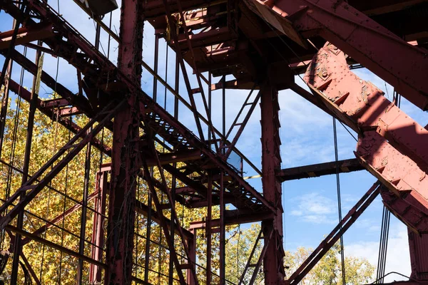 鋼構造要素のグリッドワーク アメリカの産業 水平面 — ストック写真
