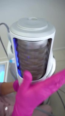 Cilt Kapatma Görünümünde Çevrimdışı Aygıt Yuvarlanıyor