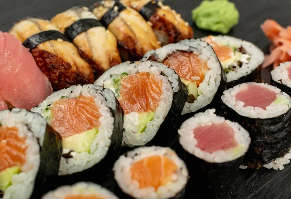 Makro Skott Olika Japanska Sushi Mat Närbild Nigiri Och Nori — Stockfoto