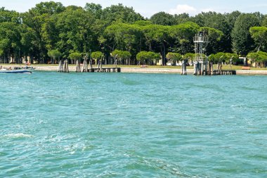 İtalya, Venedik 23 Temmuz 2020: Yazın Meşhur İtalyan Venedik 'in Editör Görüntüsü. Venedik 'teki Giardini bahçelerinden ya da Giardini della Biennale' den görüntü