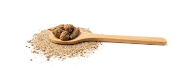 Kara Kakule Toprakları İzole Edilmiş, Kahverengi Kardamon, Kuru Kardamon Meyveleri, Kardamum Baharat Tozu, Kardamomum Baharatı, Beyaz Arkaplan Üzerine Kurumuş Nepal Kakule Kapsülleri