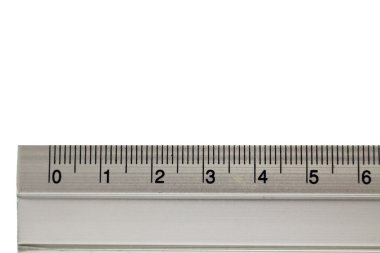 metal cetvel üzerinde beyaz izole