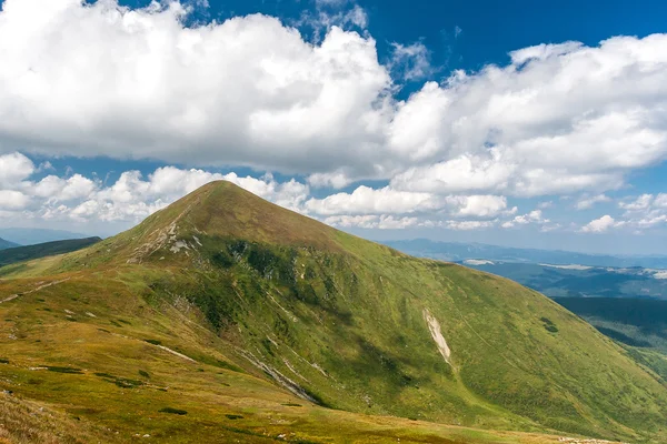 乌克兰喀尔巴阡-戈韦尔拉最高的山峰 — 图库照片